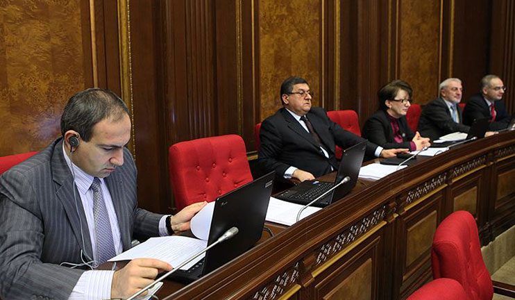 The National Assembly continued the discussion of the changes in the Income Tax law