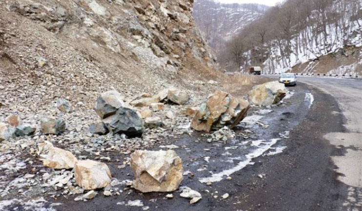 There was a rock fall on the Tatev-Kapan road; there are no victims