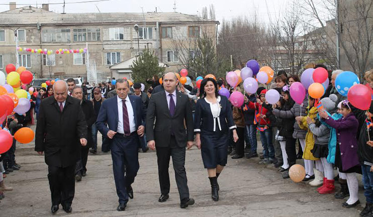 Armen Ashotyan discussed the reforms in the educational system with the pedagogues of Syunik region