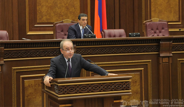 A discussion was developed in the parliament about the electricity price increase