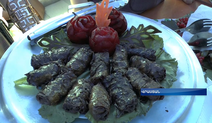 The traditional dolma festival took place in the yard of St. Echmiadzin, Tbilisi