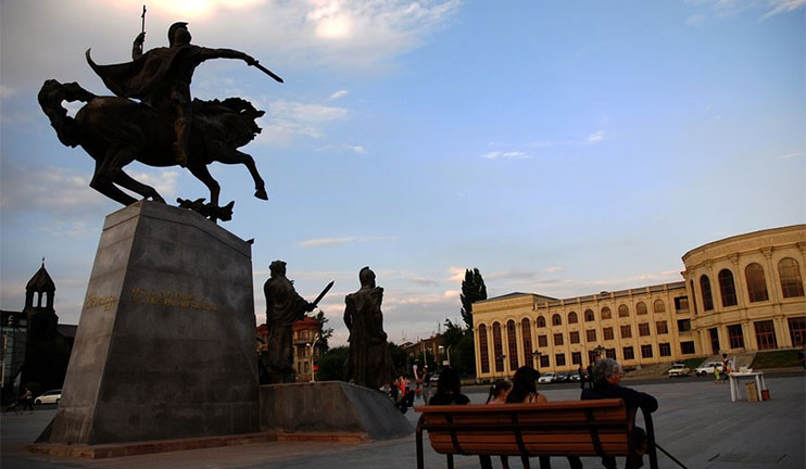 The last bell was celebrated in the central square of Gyumri with a festive concert