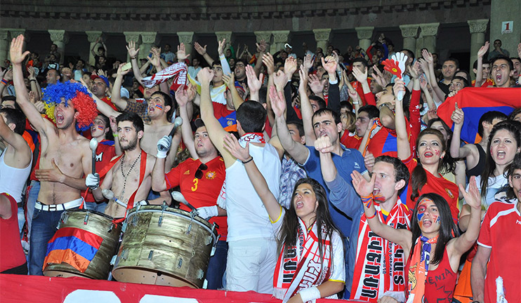 Armenian football fans to support our team in Portugal