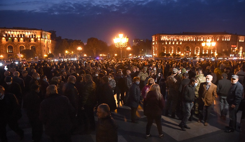 The Prime Minister asked the citizens supporting him to stop the rally