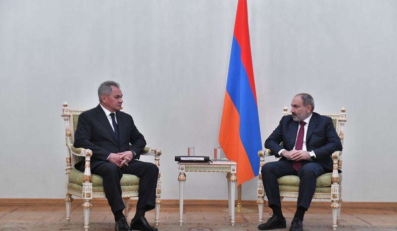 Վարչապետը հանդիպել է Ռուսաստանի պաշտպանության նախարարի հետ