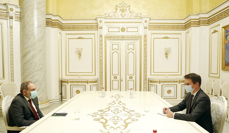 Prime Minister met with the Ambassador of France to Armenia