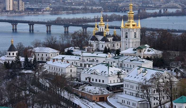 В Киеве напали на журналистку во время прямого эфира