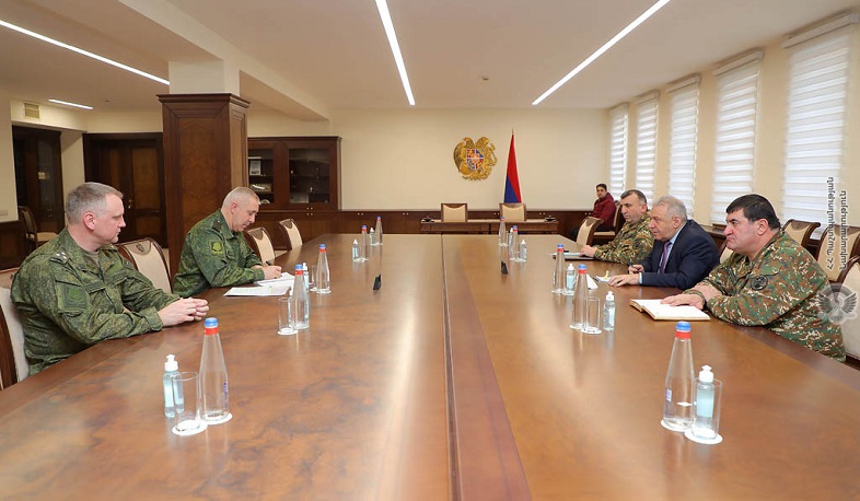 Vagharshak Harutyunyan received Lieutenant General Rustam Muradov