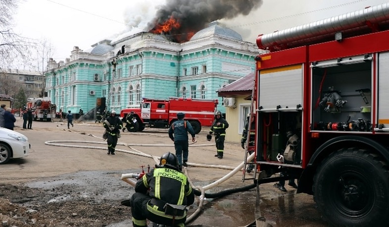 Российские врачи продолжили операцию на сердце во время пожара