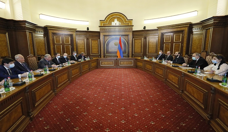 Վարչապետն առանցքային է համարում Արցախի ճանաչման մասին Ֆրանսիայի Սենատի ընդունած բանաձևը. Նիկոլ Փաշինյանը հանդիպել է Ժերար Լարշեին