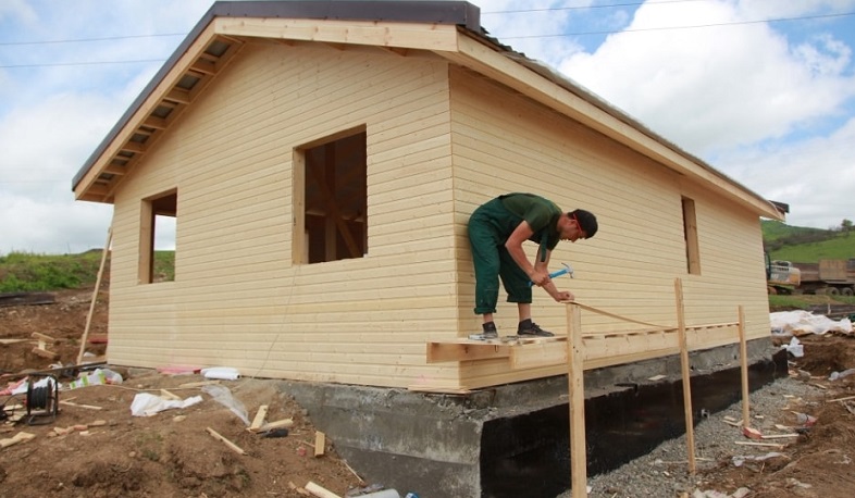 Wooden private houses are being built in Karmir Shuka community, Artsakh