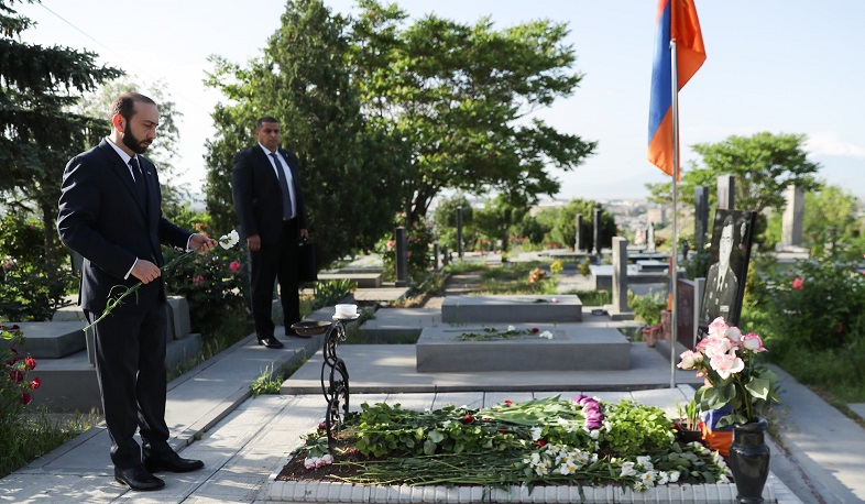 Armenian Parliament Speaker and deputies paid tribute to the memory of the martyrs of Artsakh war