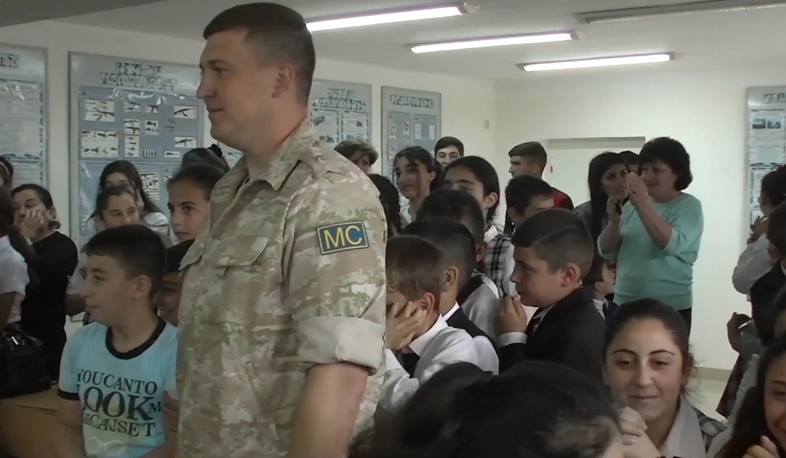 Russian servicemen held an interactive Peacemaker Lesson at a secondary school in the village of Noragyukh in Nagorno-Karabakh