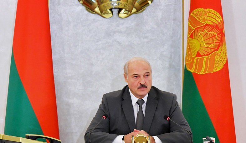 Lukashenko instructed to completely close border with Ukraine