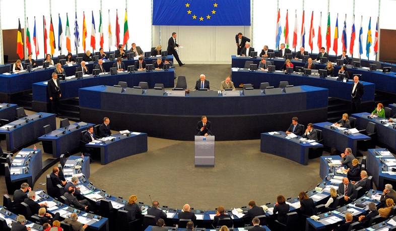 European Parliament adopted a resolution criticizing pressure on the opposition in Turkey