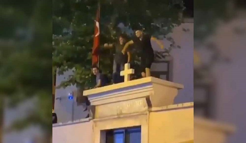 Men dancing on wall of Armenian church in Istanbul were detained