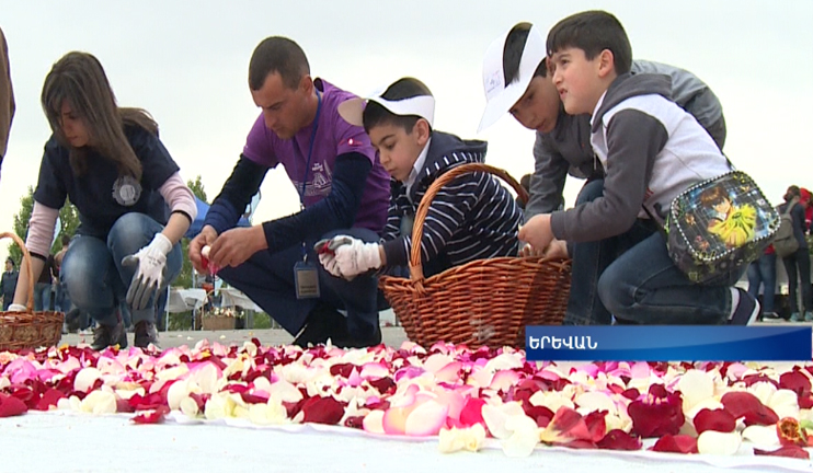 Flower gathering event in Tsitsernakaberd