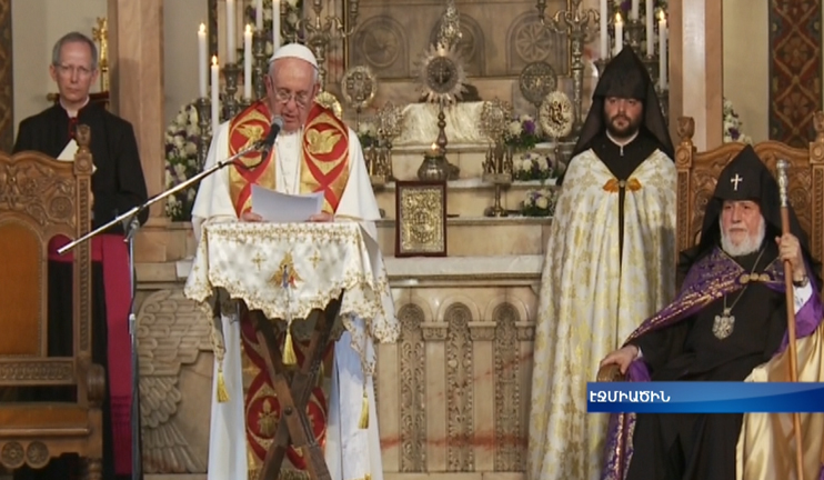 Welcoming ceremony in Etchmiadzin