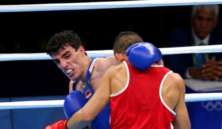 Boxer Hovhannes Bachkov makes it to the next stage