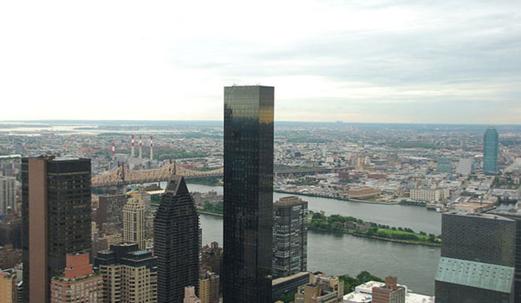 A 20-year-old climbs a skyscraper to meet with Donald Trump