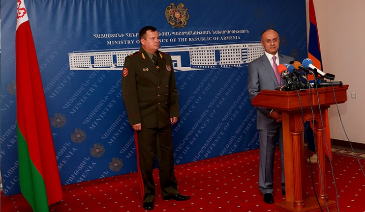 Armenian and Belarusian Defense Ministers discuss field cooperation prospects