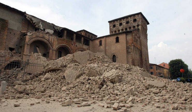 Earthquake in central Italy leaves at least 24 dead