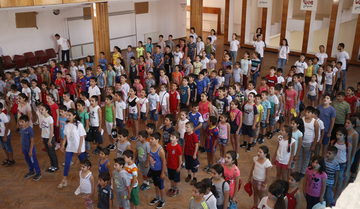 “Children’s summer holidays” yard camp brings together children from Kapan