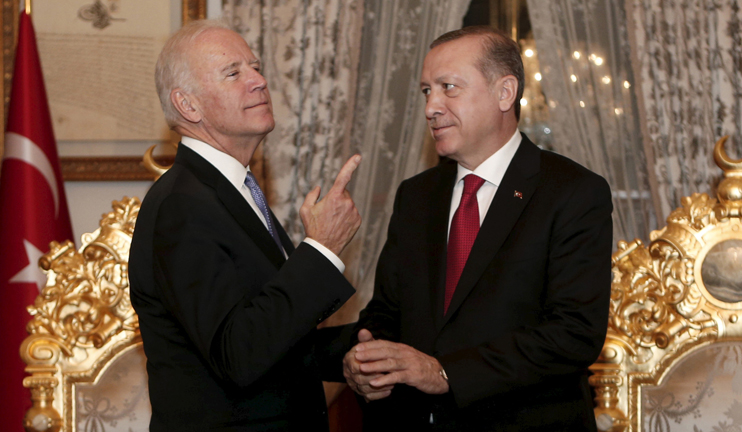 Joe Biden explains the extradition order to Erdogan