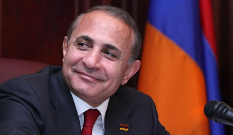 Hovik Abrahamyan announces his resignation