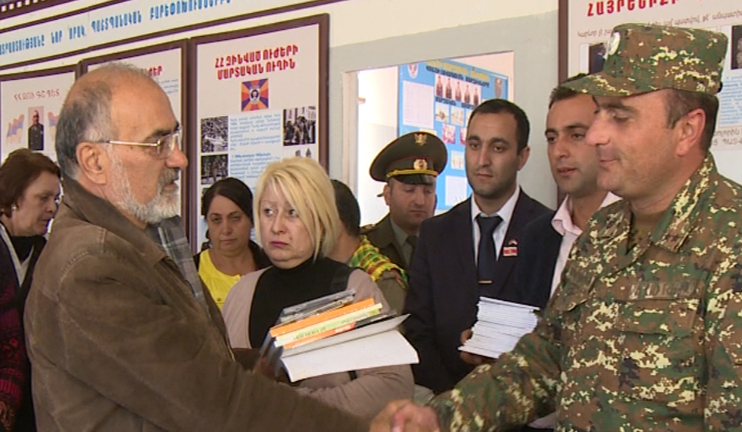 Representatives of national minorities visit military units