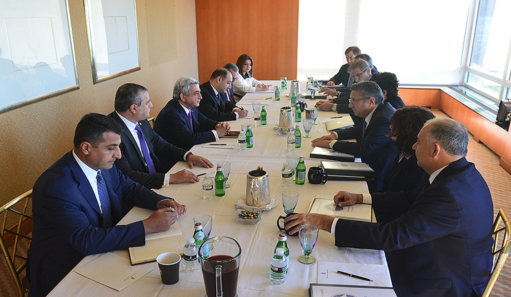 President Serzh Sargsyan discussed the issue of support to Syria with members of Armenian Assembly of America