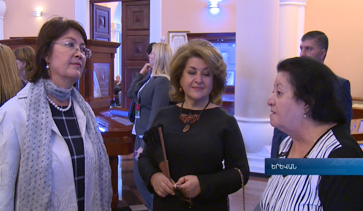 First Ladies of Armenia and Kyrgyzstan tour around Yerevan