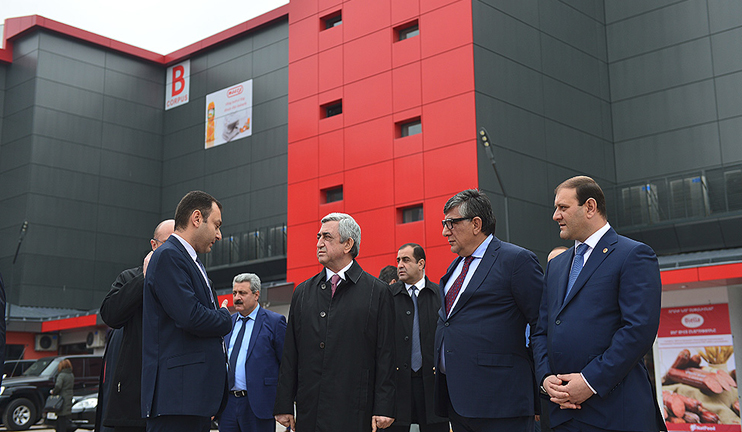 President participates at “Yerevan” Fair Trade Center  opening ceremony