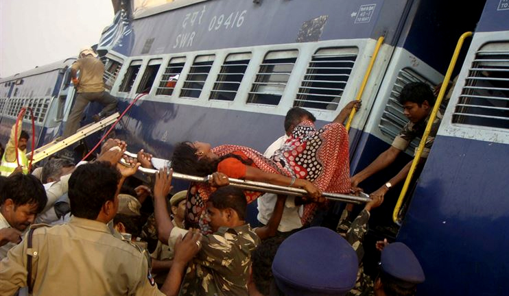 Passenger train derailed in India, killing 133 people