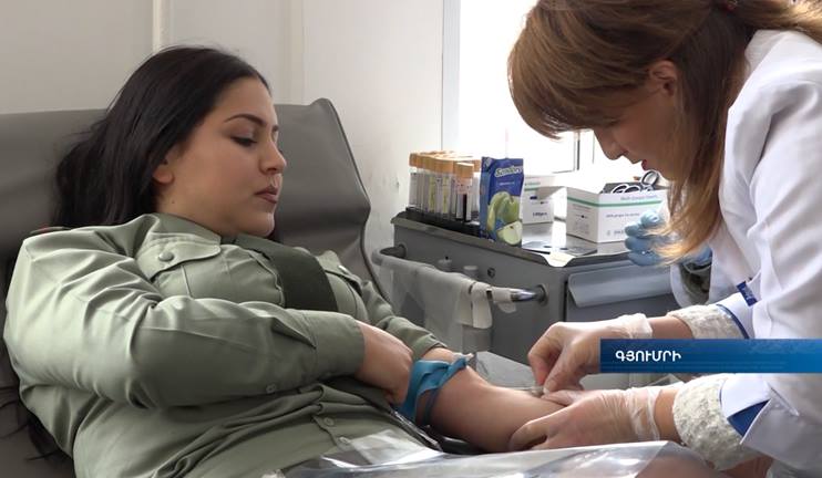 Military chair students of Gyumri Pedagogical University donate blood