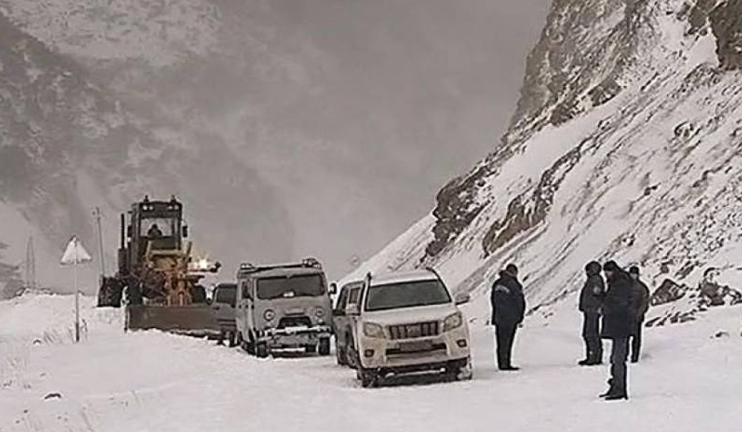 Lars checkpoint closed for any type of vehicles