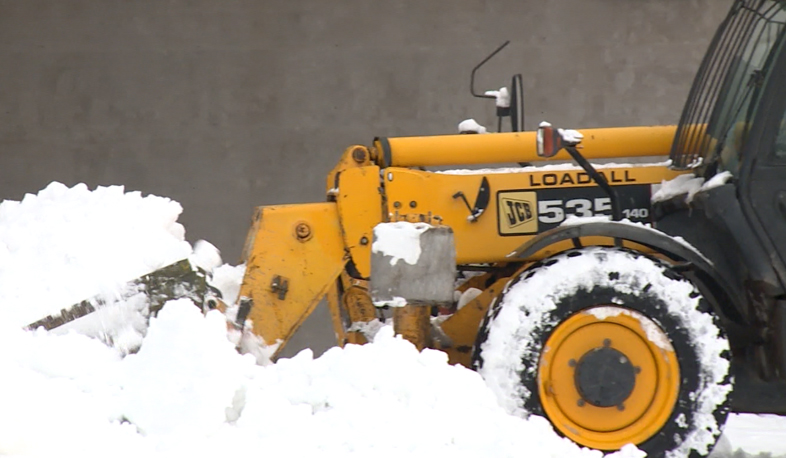 Municipality and Sanitek claim they clean the snow day and night