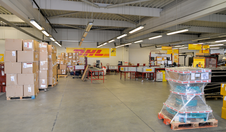 DHL plans to conduct customs clearance of imported goods, thus raising dissatisfaction among clients