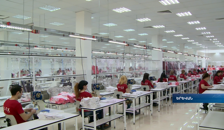 Textile company tailoring high-quality children's clothing for Russian market