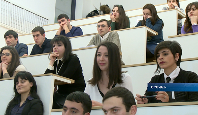 Education quality week focusing on lack of professional literature in Armenian and poor classroom conditions