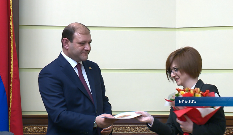 First alumni of Andranik Margaryan political school receive certificates