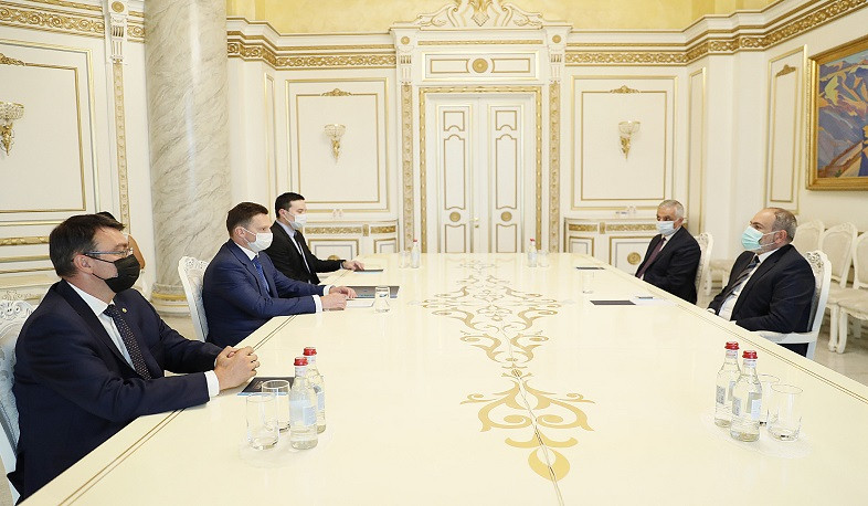 Prime Minister and Chairman of Management Board of Eurasian Development Bank discuss development of cooperation