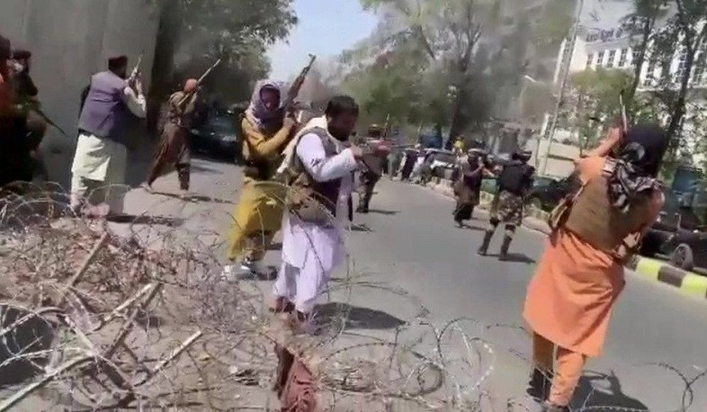 Afghanistan: Taliban fire warning shots at protest in Kabul