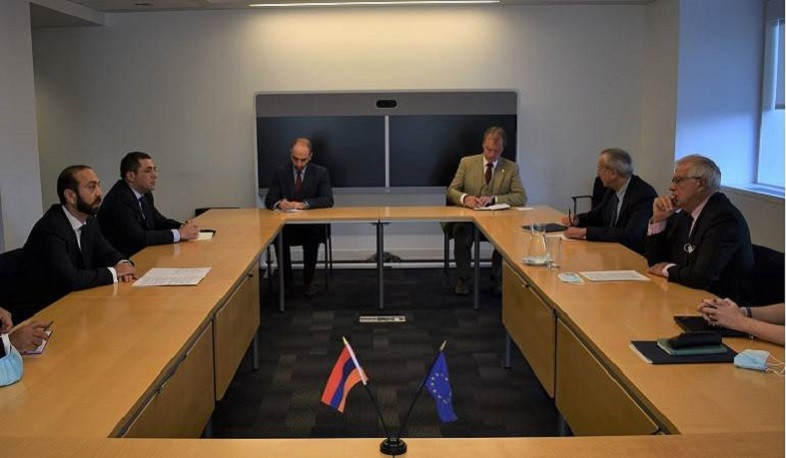 Ararat Mirzoyan emphasizes imperative repatriation of Armenian captives at meeting with Josep Borrell