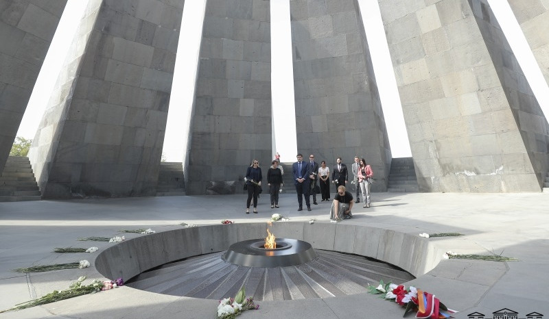 Representatives of Greek Parliament visited Tsitsernakaberd memorial complex