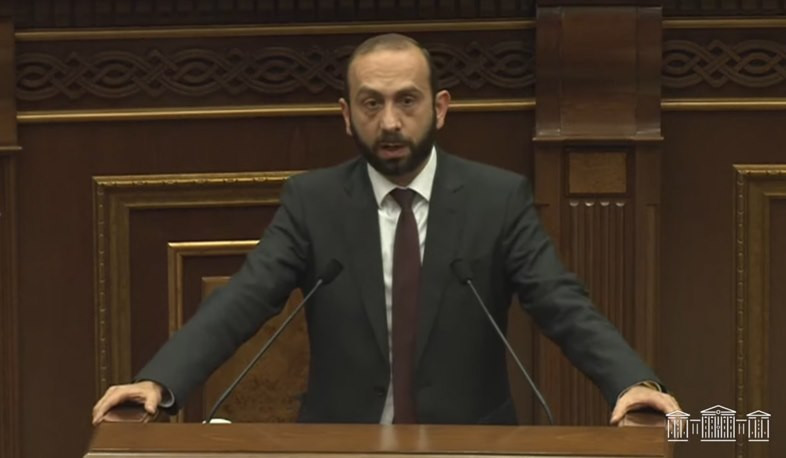 No meeting planned in that format at moment: Mirzoyan about Pashinyan-Aliyev meeting