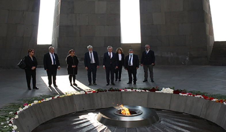 President of Russian Academy of Sciences visited the Armenian Genocide Memorial