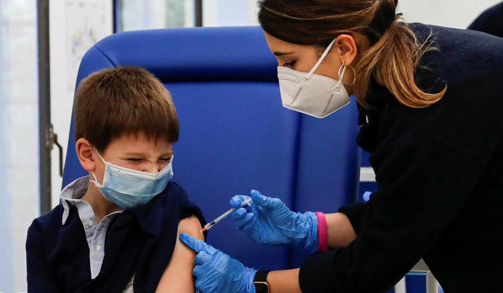 European countries start to vaccinate children aged 5-11 against COVID-19