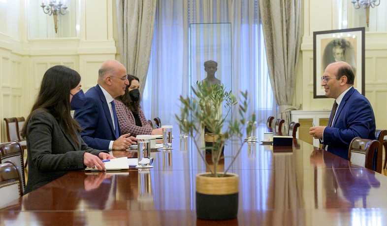 Greek Foreign Minister receives Armenian newly appointed Ambassador to Athens