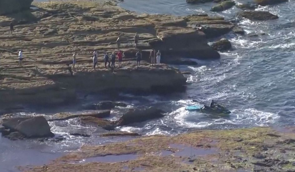 Australia: Sydney hunts great white shark that killed swimmer